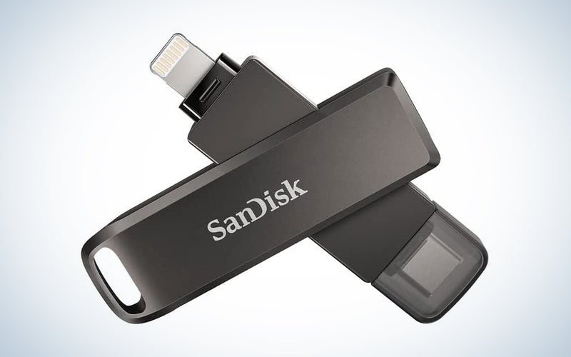 SanDisk 256GB iXpand Flash Drive Luxe is the best photo stick for Samsung phone.